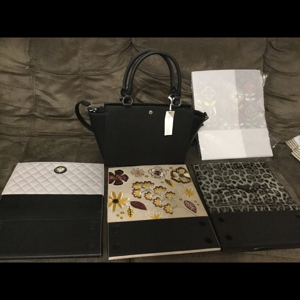 Magnolia and vine handbag with 4 wraparound